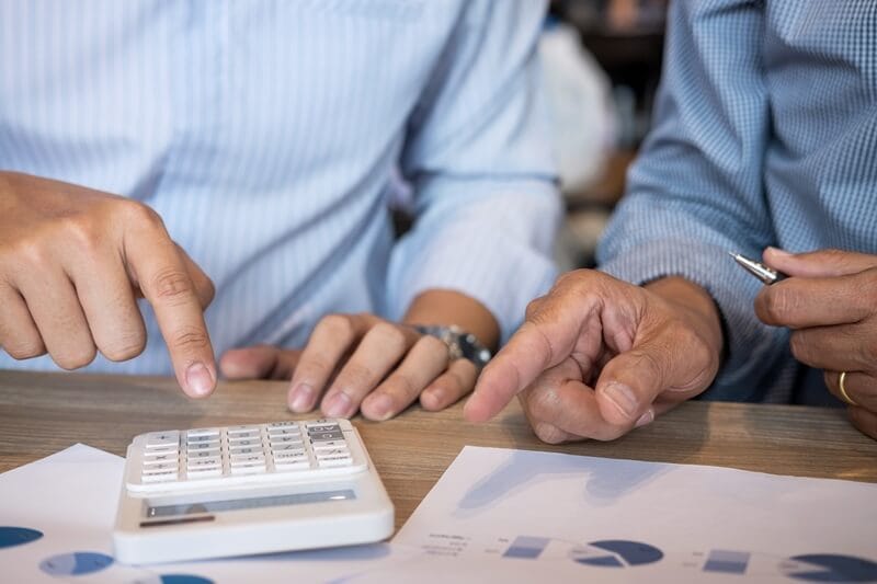 Qué hacer con las deudas compartidas