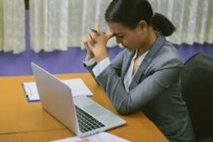 Cómo detener cobradores estando sin trabajo