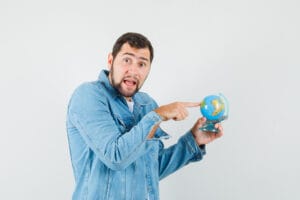 pueden seguirme cobrando si me mudo de país